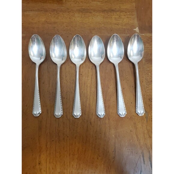 Oneida Community Tudor Silverplate Teaspoon Flatware 1923 Set OF 6 VTG - Picture 1 of 4